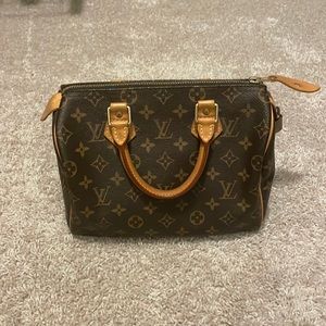 Louis Vuitton Speedy 25